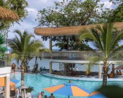 Arkbar Beach Club & Resort