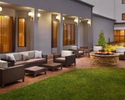 Courtyard Charlotte SouthPark