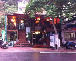 Green Cat Ba Hostel