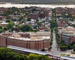 Hilton Alexandria Old Town