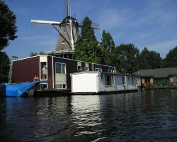 Houseboat under the Mill