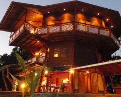 Mango Lodge, Costa Rica, Bungalow Rentals & Art Retreat