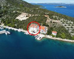 Double Room Zaglav 8144b