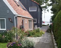 B&B It Lytshûs