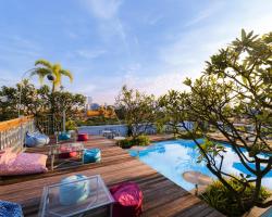 The Frangipani Royal Palace Hotel