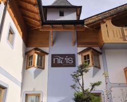 Nivis Hotel