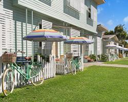 La Costa Beachside Motel