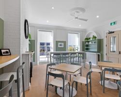 HI Halifax Heritage House Hostel