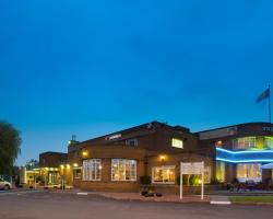 Ramada Hatfield