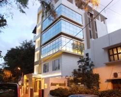 OYO Premium MG Road Trinity
