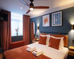 Gillis Eight Guest Rooms by Romy&Travis