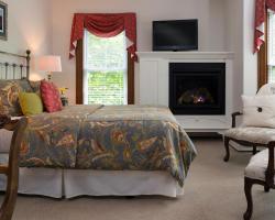 Brewster House Bed & Breakfast