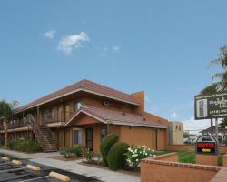 Santa Clarita Motel - Near six Flags Magic Mountain - Valencia