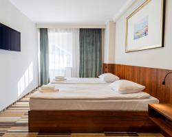 Hit Hotel