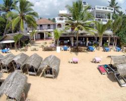 Royal Beach Hotel & Restaurant