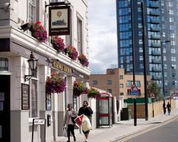 The Railway Tavern Hotel