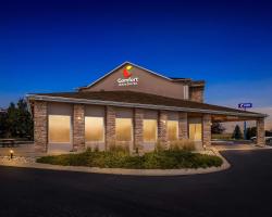 Comfort Inn & Suites Near University of Wyoming