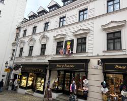 VIP Apartments
