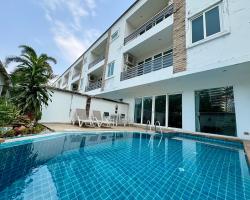 Hidden Palm Pool Villas