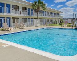 Motel 6 Gulfport, MS Airport