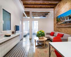 Happy People Plaza España Apartments