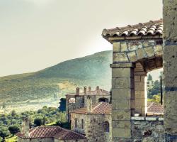 Klymeni Traditional Homes