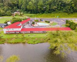 Lloyd's On The River Country Inn By Oyo
