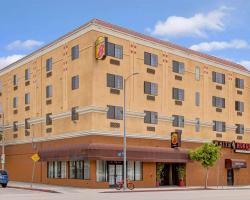 Super 8 by Wyndham Hollywood/LA Area