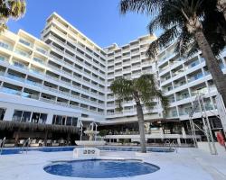 Hotel Parasol by Dorobe