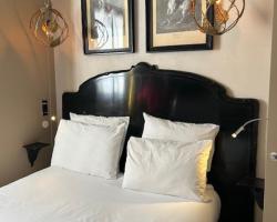 New Hotel Republique - Ex Albert's Hotel