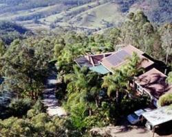 Hillside Country Retreat