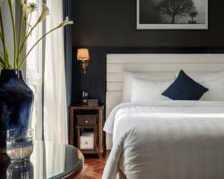 Kin Hotel Đông Du