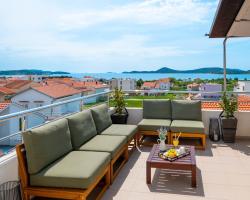 Sea View Apartments Tihi