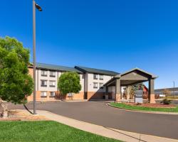 SYLO Hotel Denver Airport, a Ramada by Wyndham