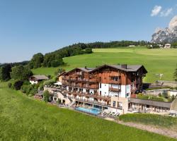 Hotel Emmy - five elements