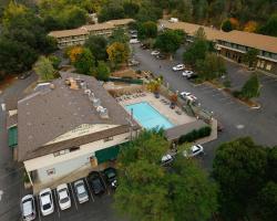 Cedar Lodge