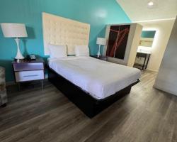 Howard Johnson by Wyndham Phoenix Airport/Downtown Area