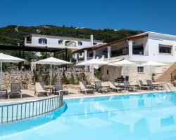 Crystal Blue Hotel, Barbati