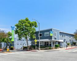 سانتا مونيكا بيكو ترافلودج