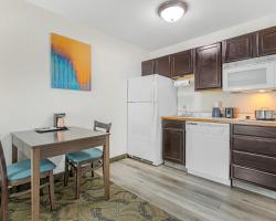 MainStay Suites Madison Airport