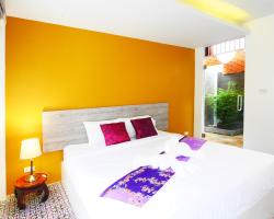 Forest Bungalows & Mama's Restaurant