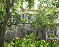 Lotus Garden Hostel Izmir