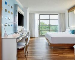 Renaissance Charlotte SouthPark Hotel