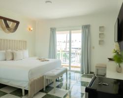Hotel Checkin El Cortecito