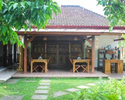 Indah Home Stay