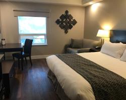 Chateau Louis Hotel & Conference Centre