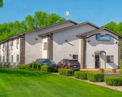Travelodge by Wyndham Muskegon