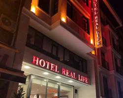 Hotel Real Life
