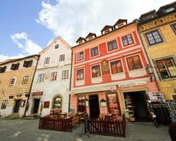 Mini Hotel Abraka & Apartments