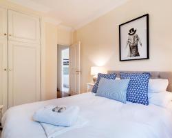 The Kempsford Garden Apartment